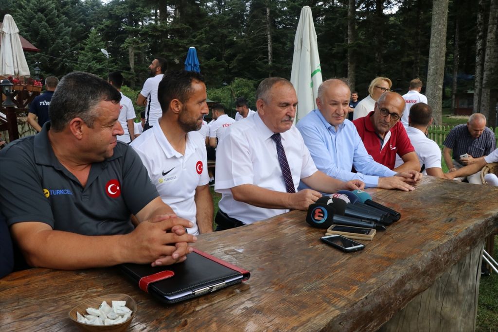 Ampute Milli Futbol takımı, tabiat parkını gezdi