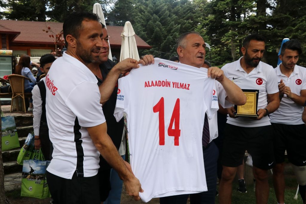Ampute Milli Futbol takımı, tabiat parkını gezdi