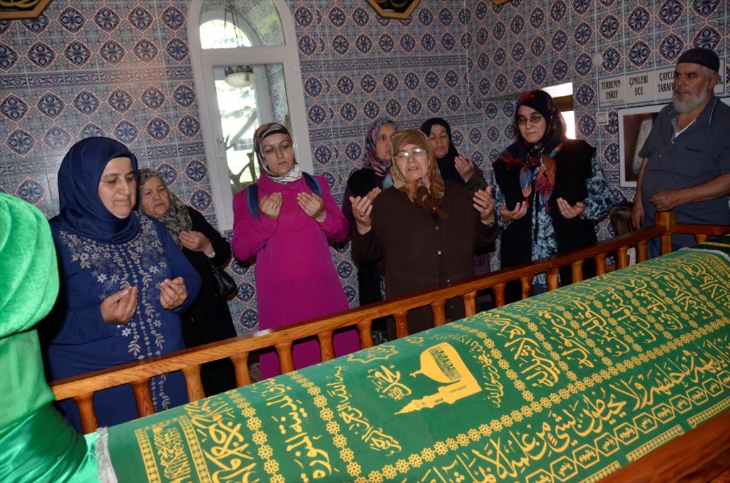 Baba Hızır dualarla anıldı