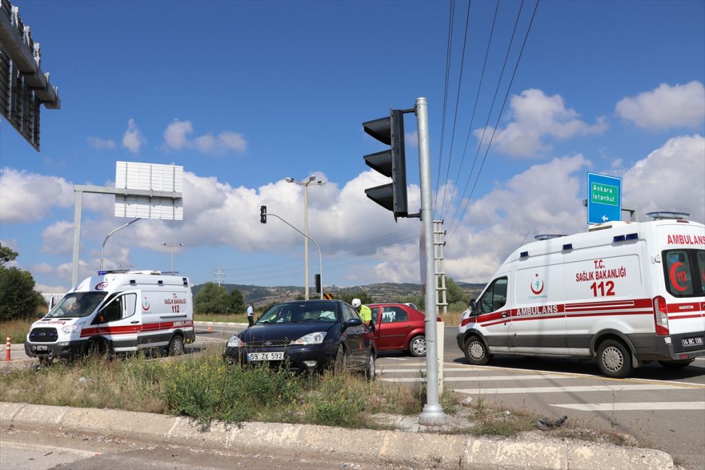 Bolu'da trafik kazası: 4 yaralı