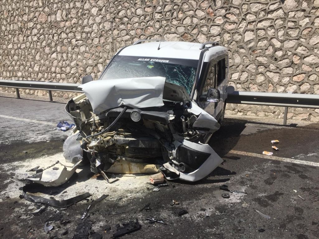 Bolu'da trafik kazası: 5 yaralı