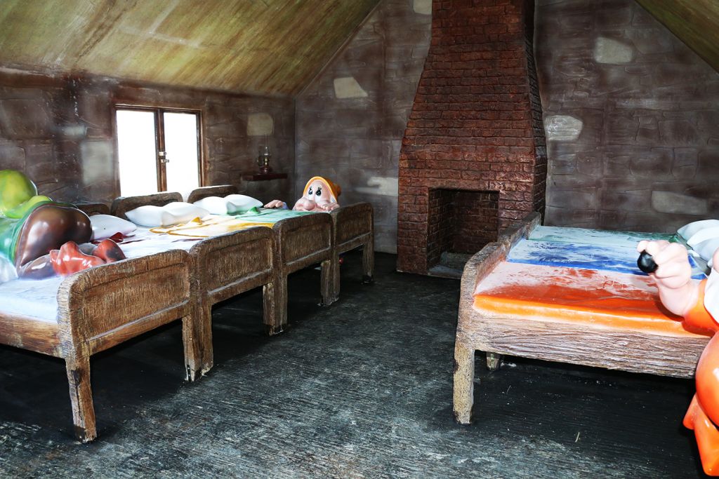 Masal Parkı'nda ‘kahramanlar' yerlerini aldı