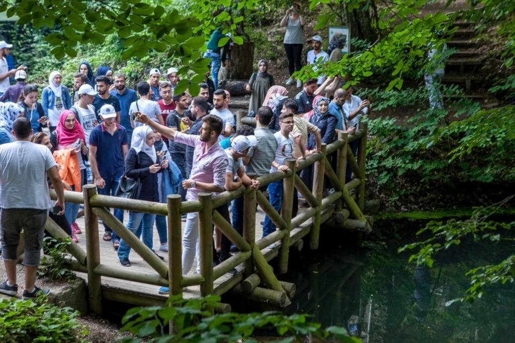 Suriyeli öğrenciler Bolu'nun doğal güzelliklerinde buluştu
