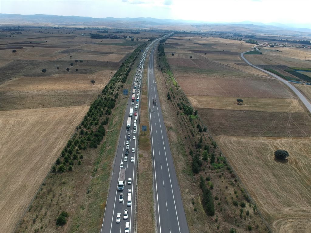 Anadolu Otoyolu'nda bayram yoğunluğu