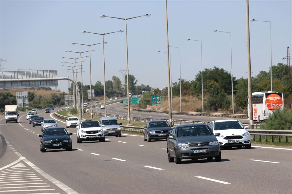 Anadolu Otoyolu'nda bayram yoğunluğu