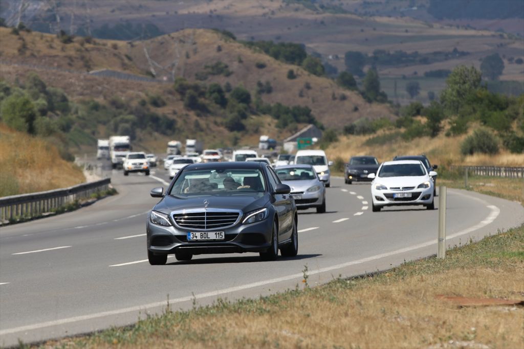 Anadolu Otoyolu'nda bayram yoğunluğu