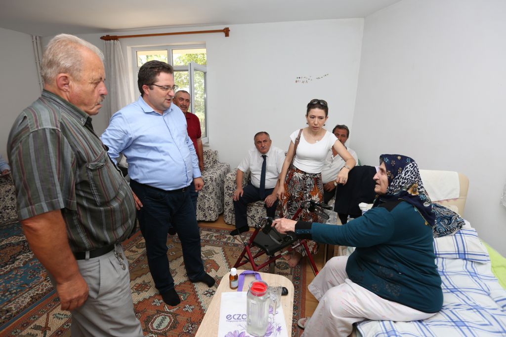 Belediye Başkanı Alaaddin Yılmaz'dan 9 aileye ziyaret