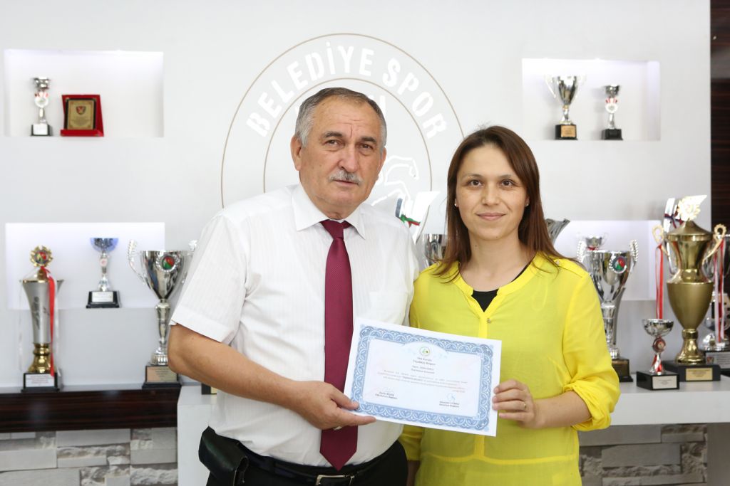 Bolu Belediyesi'nde 77 personele teşekkür belgesi