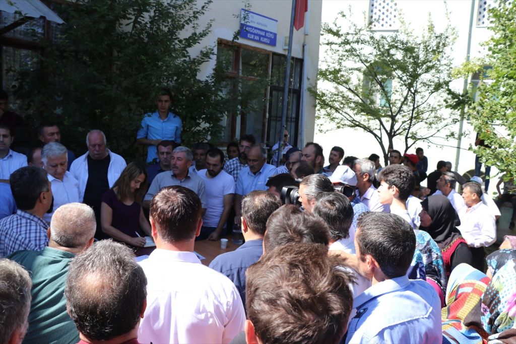 Bolu'da köylülerin kum ocağı tepkisi