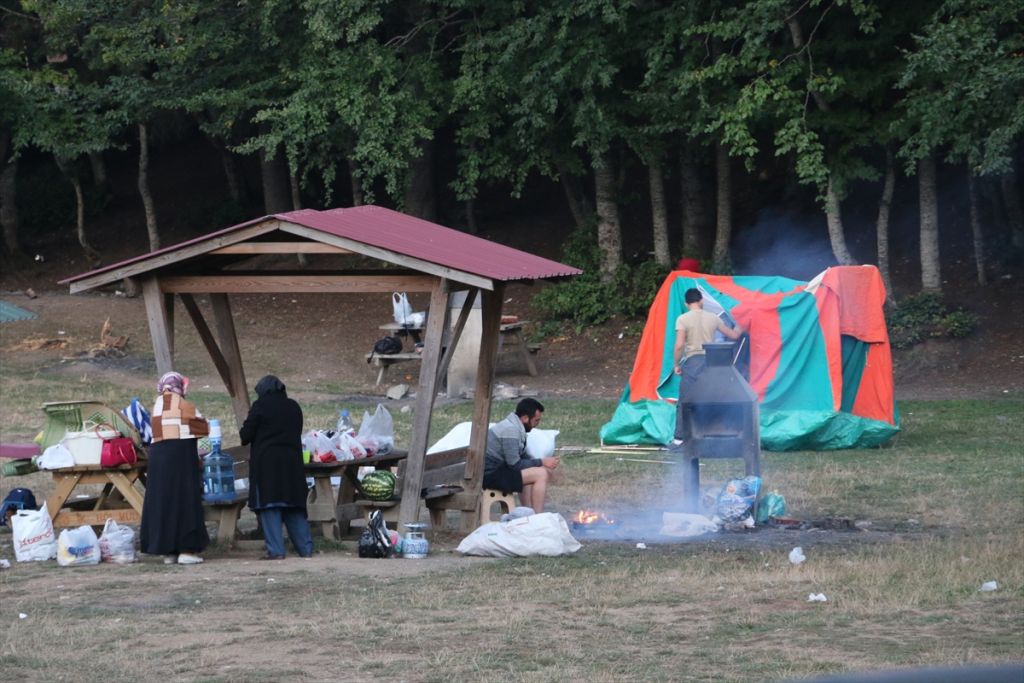 Bolu'daki tabiat parklarında ziyaretçi yoğunluğu