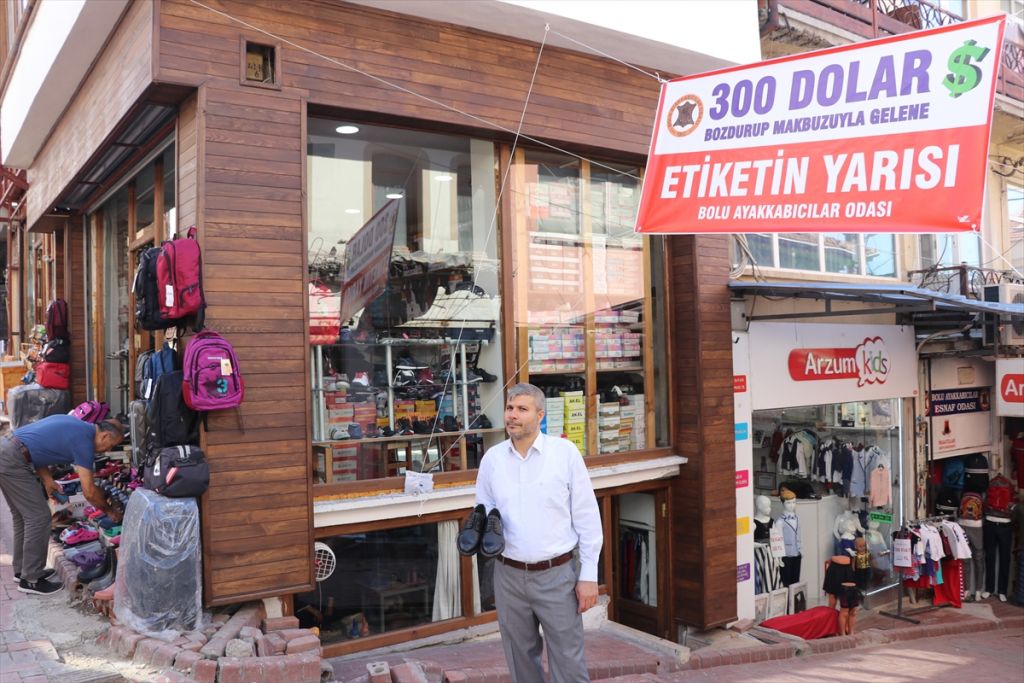Döviz bozdurana ayakkabılar etiketin yarı fiyatına