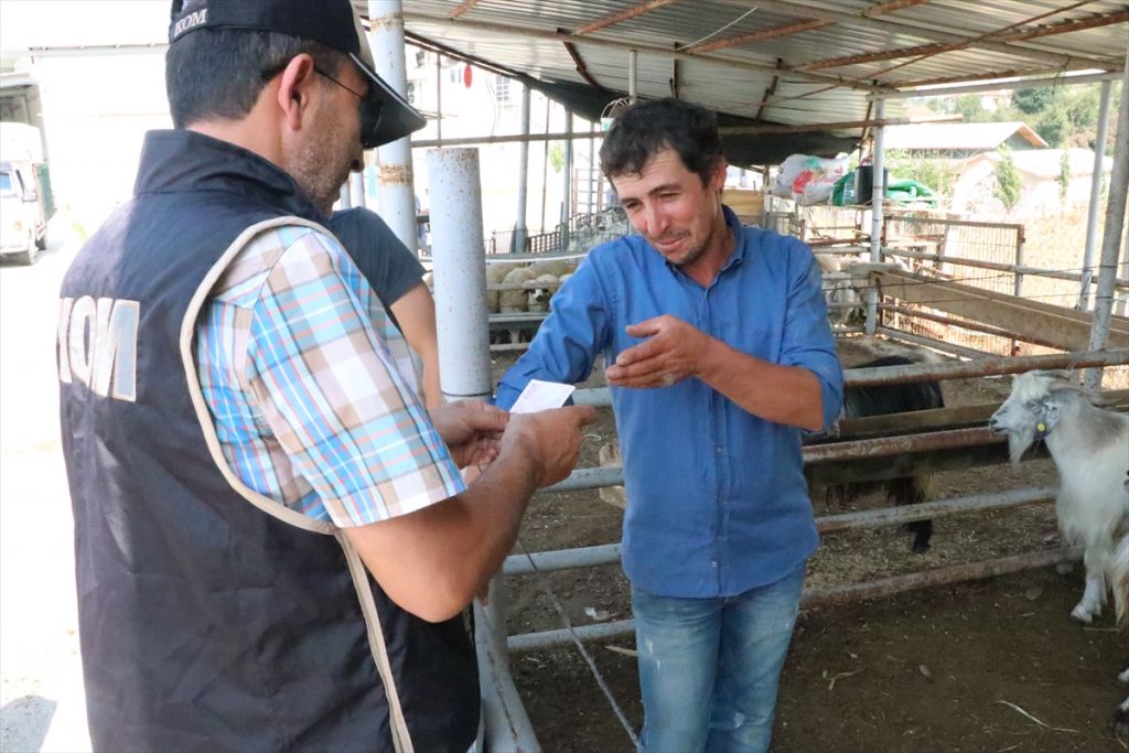 Polisten kurban satıcılarına sahte para uyarısı