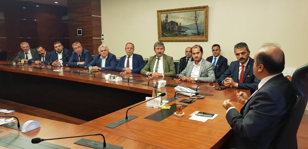 Ak'lı Başkanlar Metin'i ziyaret etti