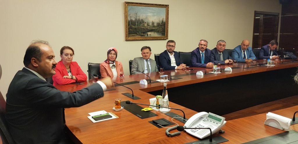 Ak'lı Başkanlar Metin'i ziyaret etti