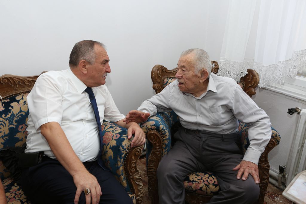 Belediye Başkanı Alaaddin Yılmaz'dan 6 aileye hasta ziyareti