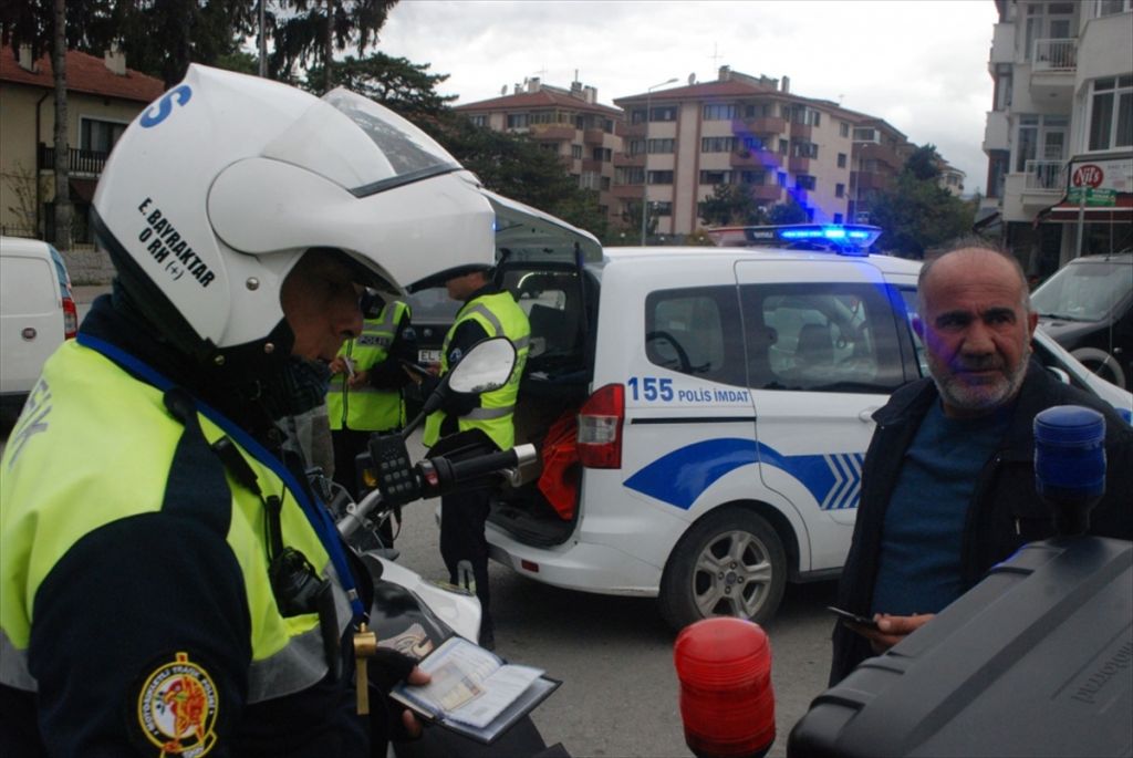 Bolu'da trafik kontrolleri
