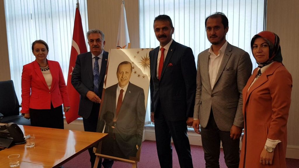 Doğanay başkanlarla genel merkeze çıkartma yaptı