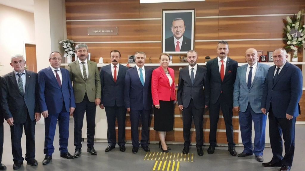 Doğanay başkanlarla genel merkeze çıkartma yaptı