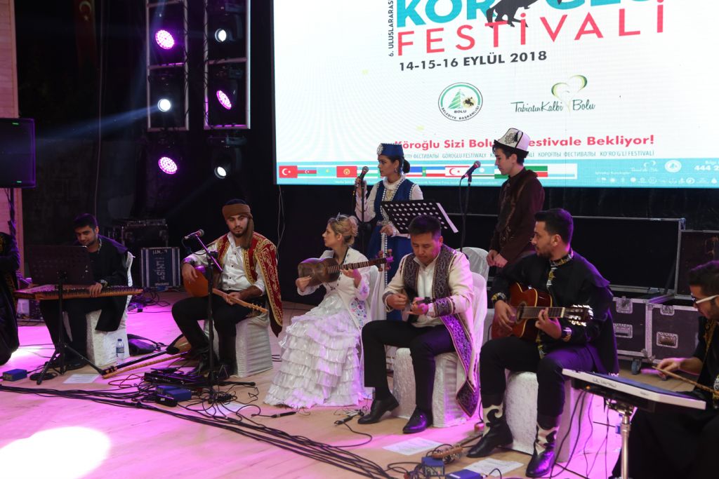 Festivalin ilk gün akşam etkinlikleri dolu dolu geçti