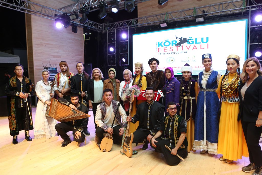 Festivalin ilk gün akşam etkinlikleri dolu dolu geçti