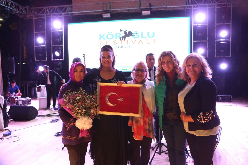 Festivalin ilk gün akşam etkinlikleri dolu dolu geçti