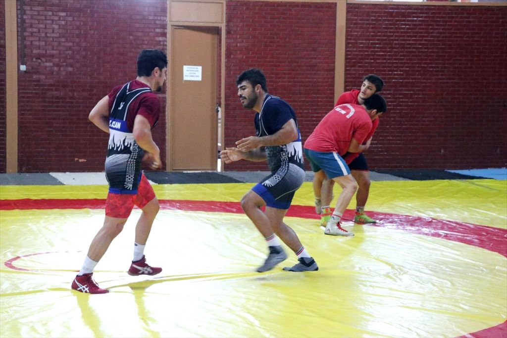 Grekoromen güreşçilerin Dünya Şampiyonası hazırlıkları