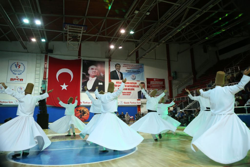 Konya Türk Tasavvuf Musikisi Topluluğu tarafından konser verildi