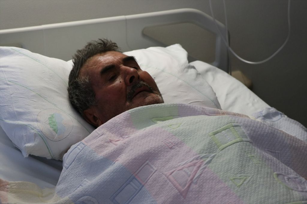 Traktörüyle düştüğü çukurdan kurtarılan adamın sağlık durumu