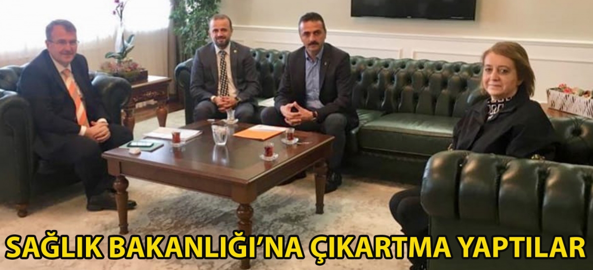 Sağlık Bakanlığı'na çıkartma yaptılar