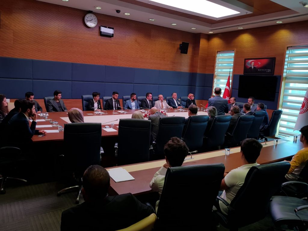 Ak Teşkilatlar vekilleriyle buluştu