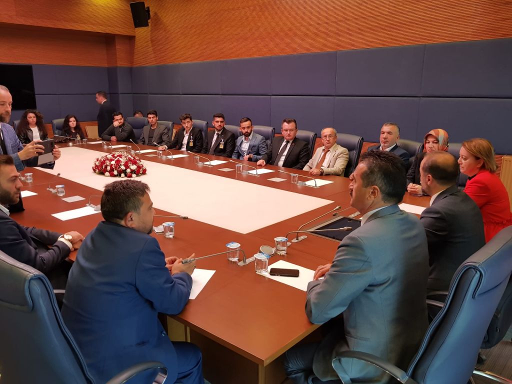 Ak Teşkilatlar vekilleriyle buluştu