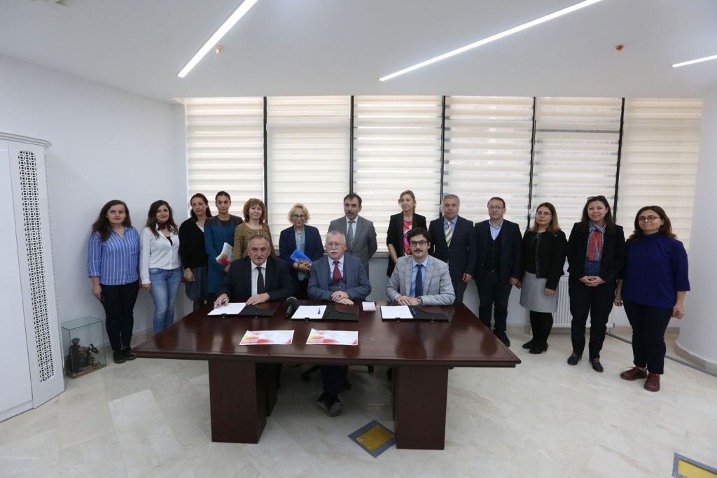‘Anneler Üniversitede Projesi' Protokolü İmzalandı