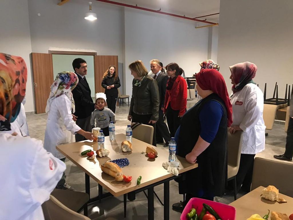 Arzu Aydın yeni KYK binasını inceledi