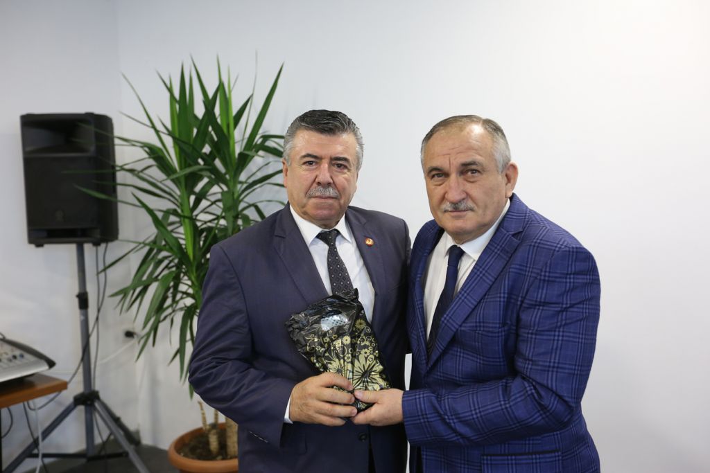 Başkan Yılmaz 19 Ekim Muhtarlar Günü'nü kutladı