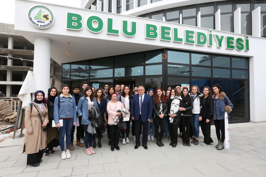 Başkan Yılmaz, geleceğin mimar ve şehir plancılarıyla buluştu