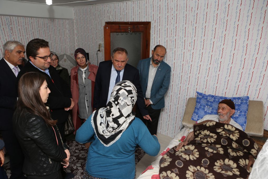 Belediye Başkanı Alaaddin Yılmaz'dan hasta ziyaretleri