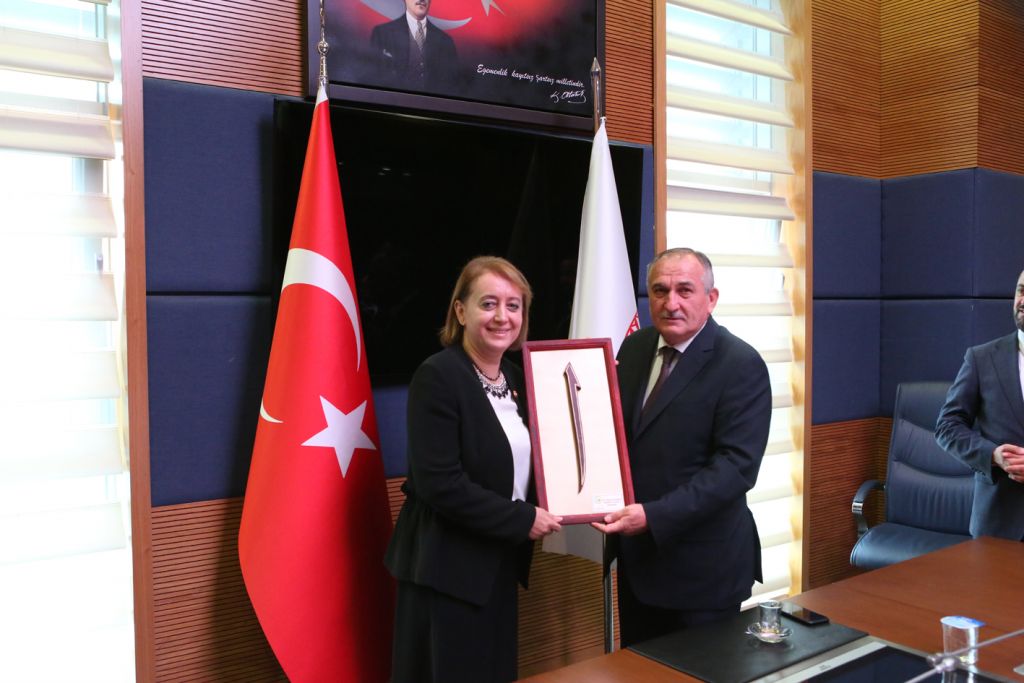 Bolu Belediye Başkanı Alaaddin Yılmaz'dan milletvekillerine ziyaret