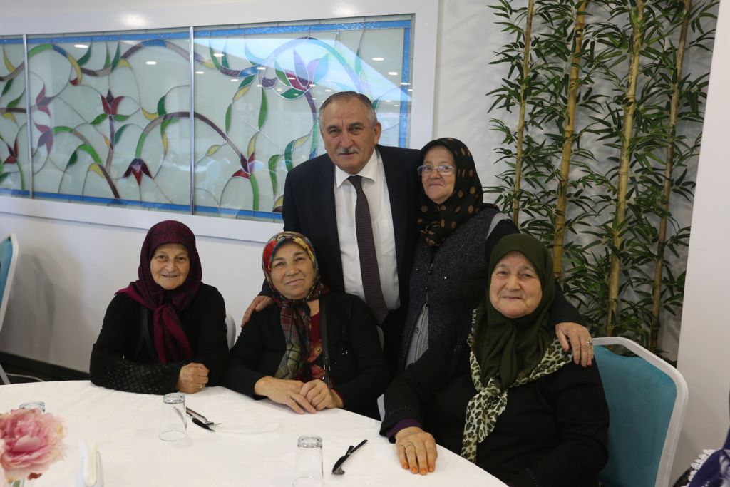 Bolu Belediyesi'nden yaşlılara ve engellilere evde terapi hizmeti