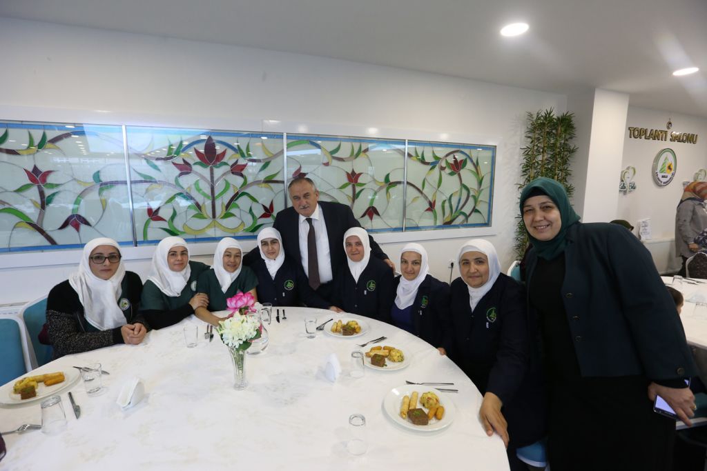 Bolu Belediyesi'nden yaşlılara ve engellilere evde terapi hizmeti