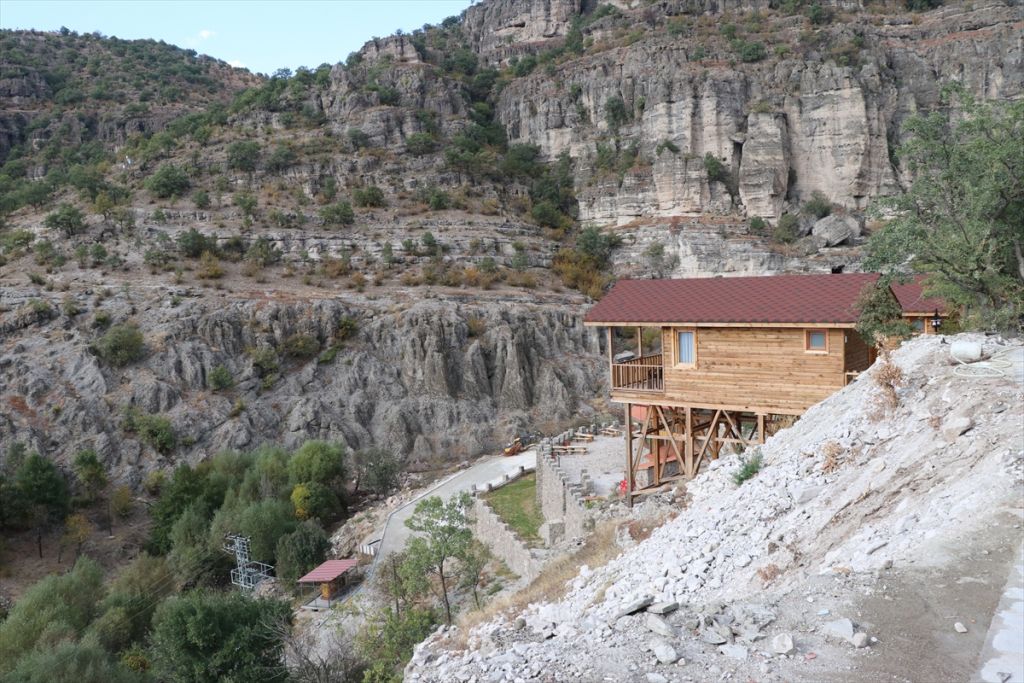 Kaya evlerde 3200 yıl öncesine yolculuk