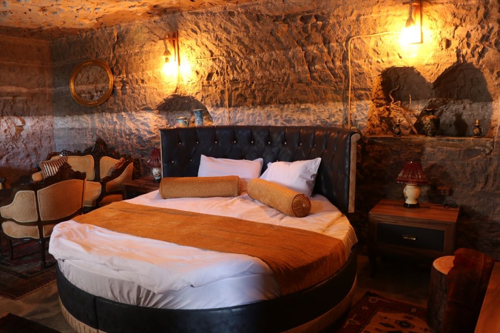 Kaya evlerde 3200 yıl öncesine yolculuk