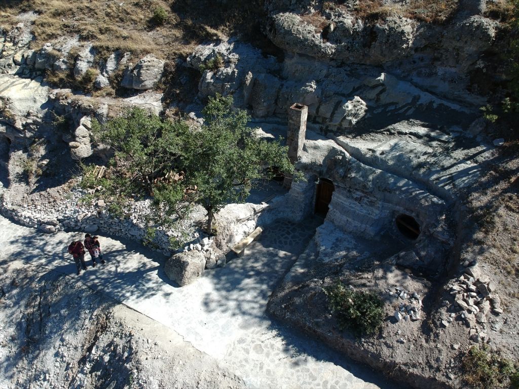 Kaya evlerde 3200 yıl öncesine yolculuk