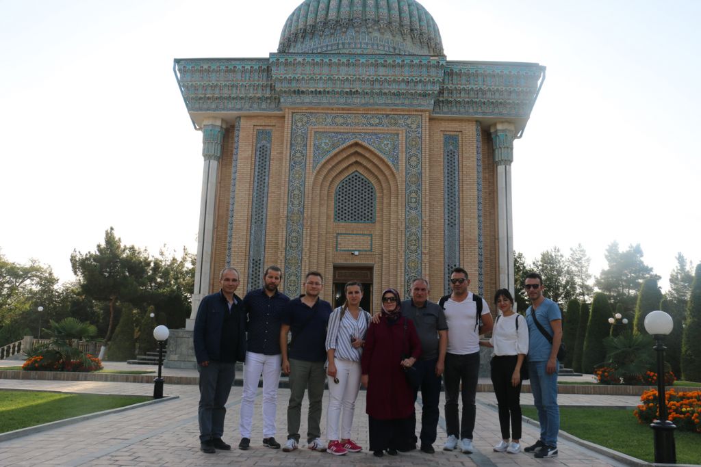 Özbekistan'ın tarihi müze şehri Hiva ile kardeş oluyoruz