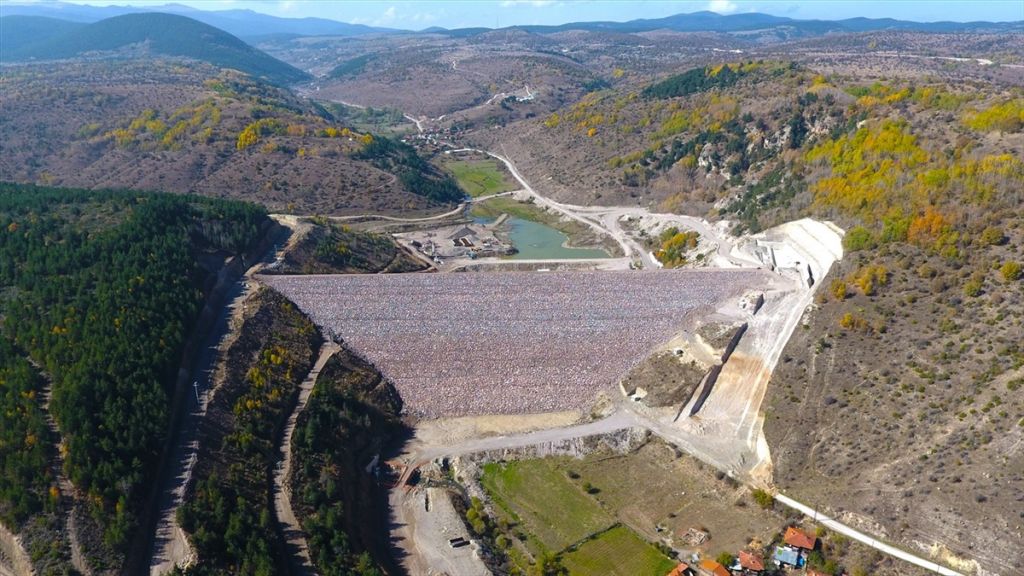Tekke Barajı'nın gövde dolgu imalatları tamamlandı