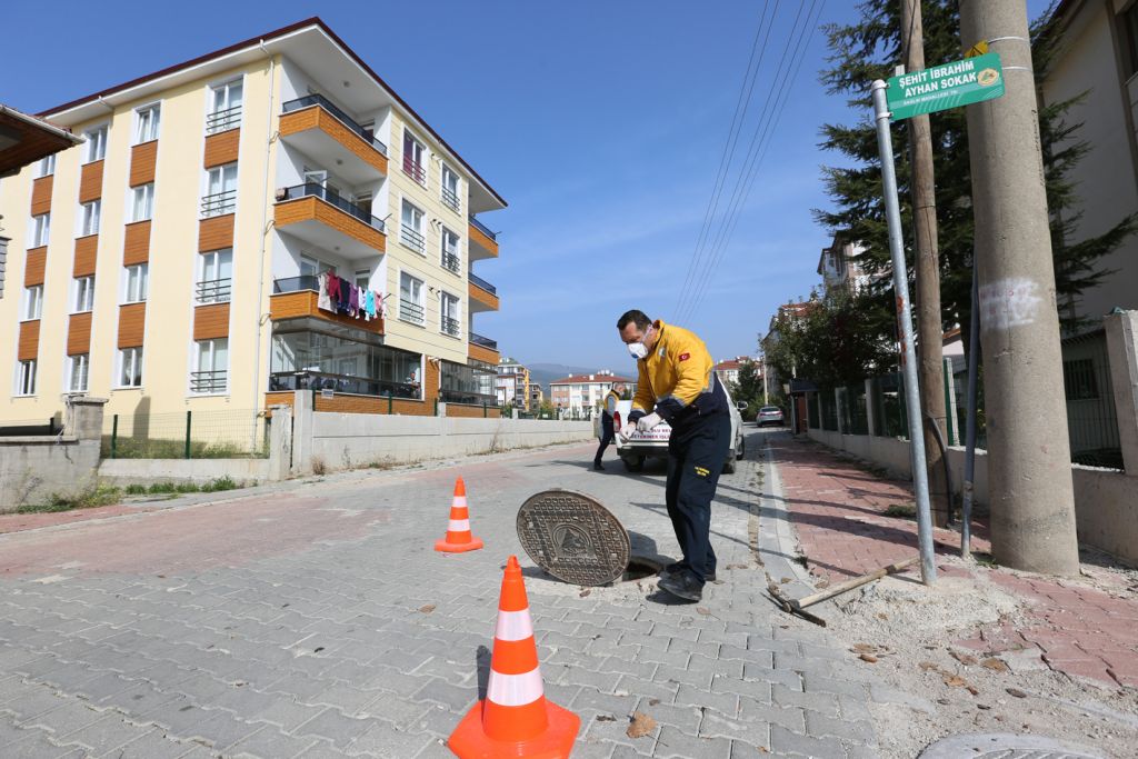 Veteriner İşleri Müdürlüğü'nden ilaçlama çalışması