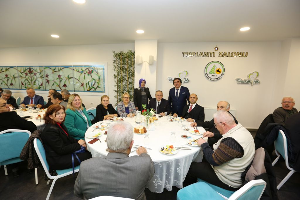 Başkan Yılmaz'dan 24 Kasım Öğretmenler Günü onuruna kahvaltı