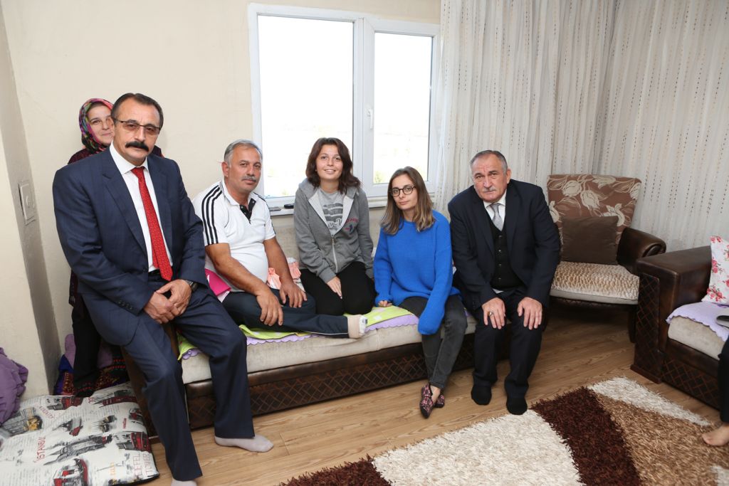 Belediye Başkanı Alaaddin Yılmaz'dan 10 hastaya geçmiş olsun ziyareti