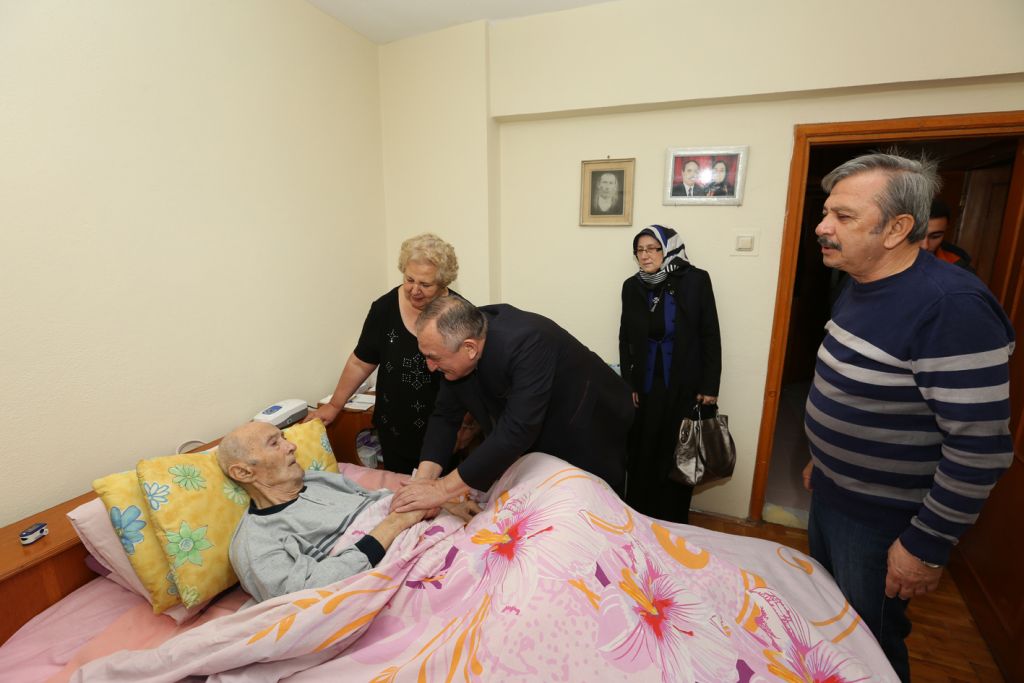 Belediye Başkanı Alaaddin Yılmaz'dan 6 hastaya ziyaret