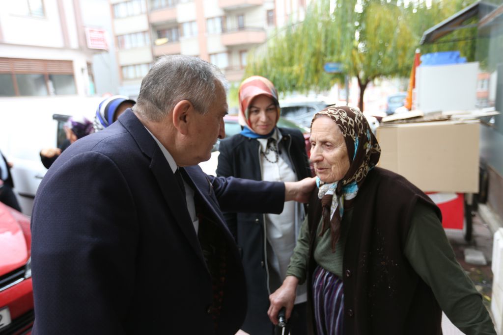 Belediye Başkanı Alaaddin Yılmaz'dan 6 hastaya ziyaret