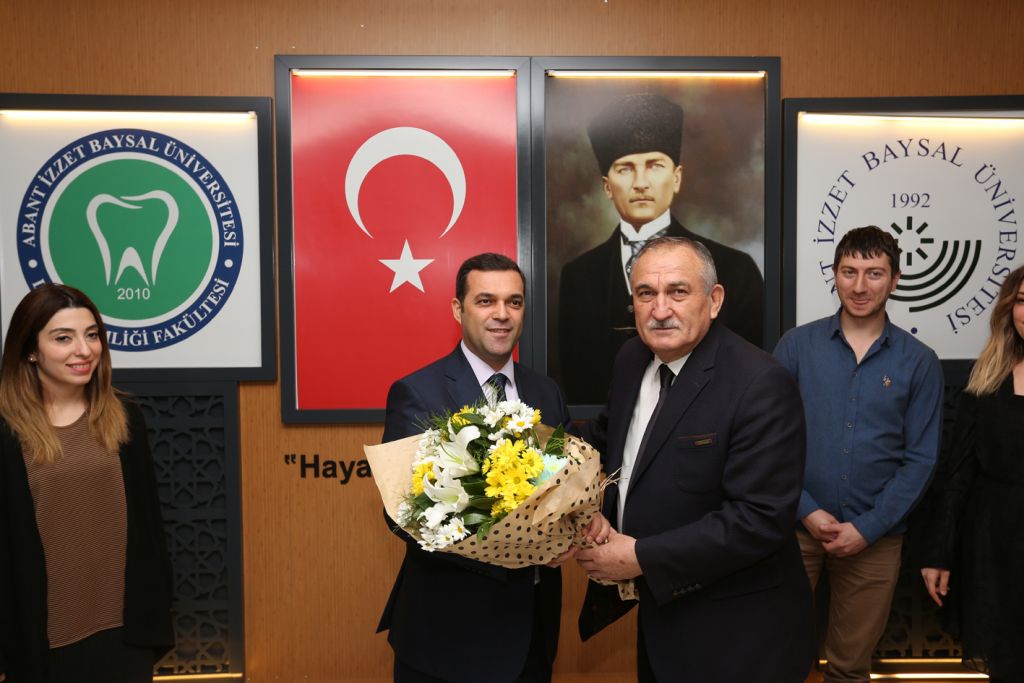 Bolu Belediye Başkanı Alaaddin Yılmaz'dan diş hekimlerine sürpriz ziyaret